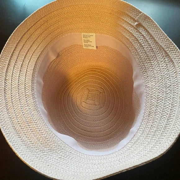 3/$10 Light pink straw hat - Picture 5 of 6